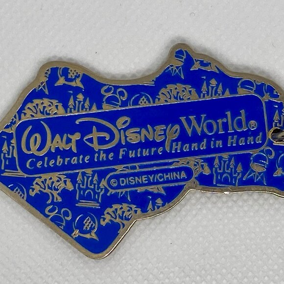 VTG Walt Disney World 2000 Mickey Mouse SHERRY Orlando Florida Key Chain Antique - Picture 1 of 5